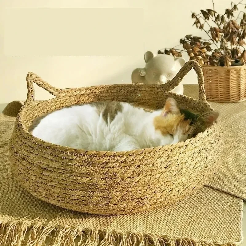 Pure hand-woven rattan cat nest with four seasons universal warm pad